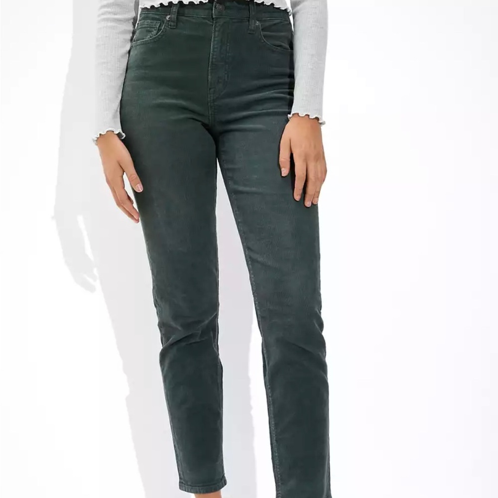 American Eagle Corduroy Mom Straight Jeans Size 6 Green